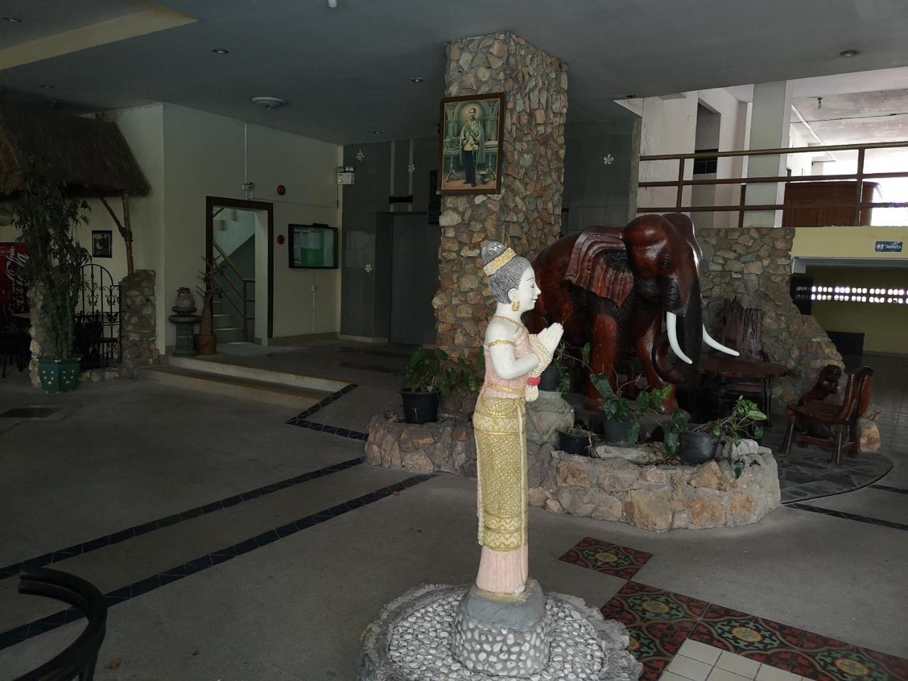 Villa Germania Pattaya Buitenkant foto